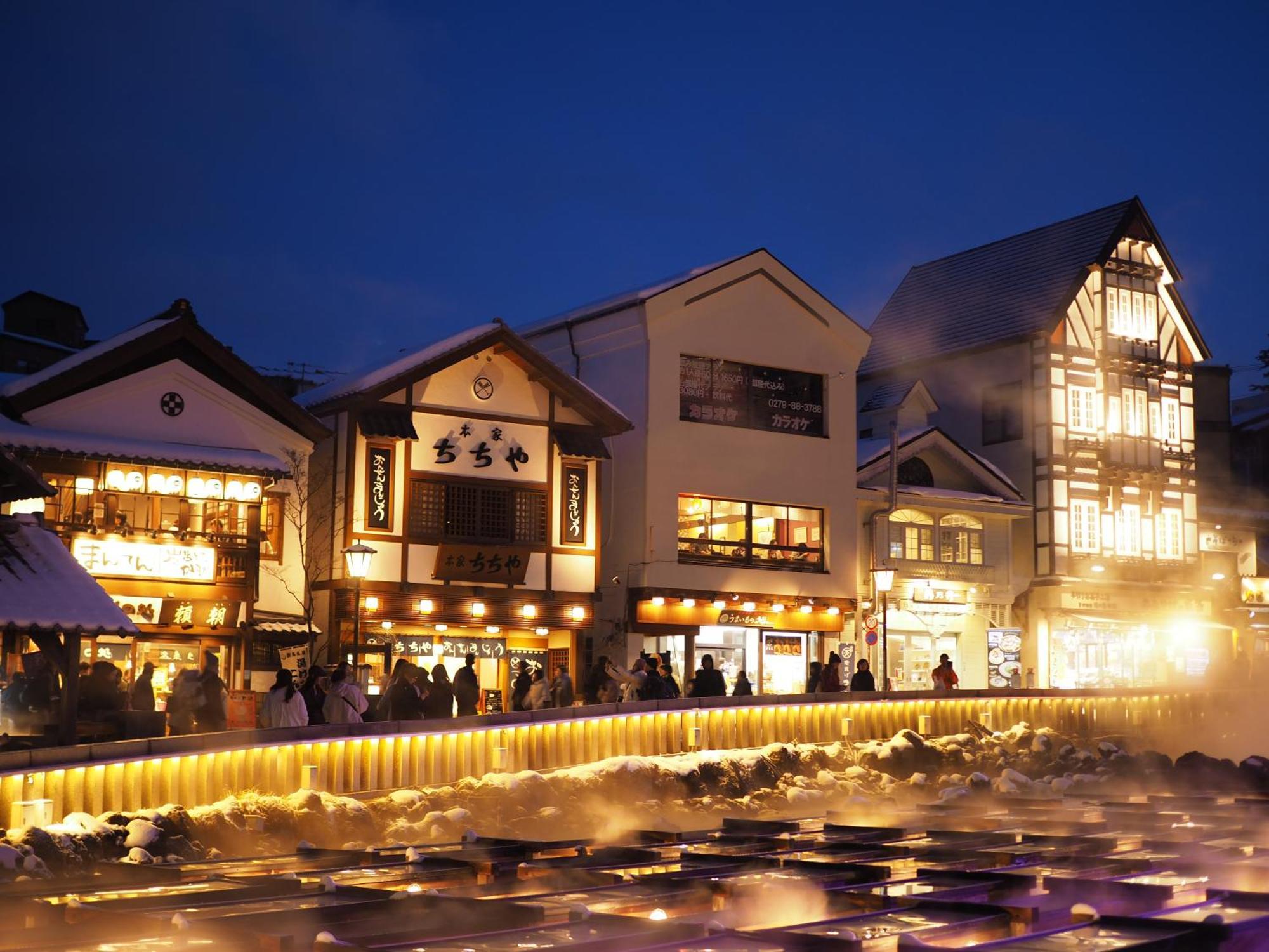 Buna Kusatsu Onsen Inn Buitenkant foto