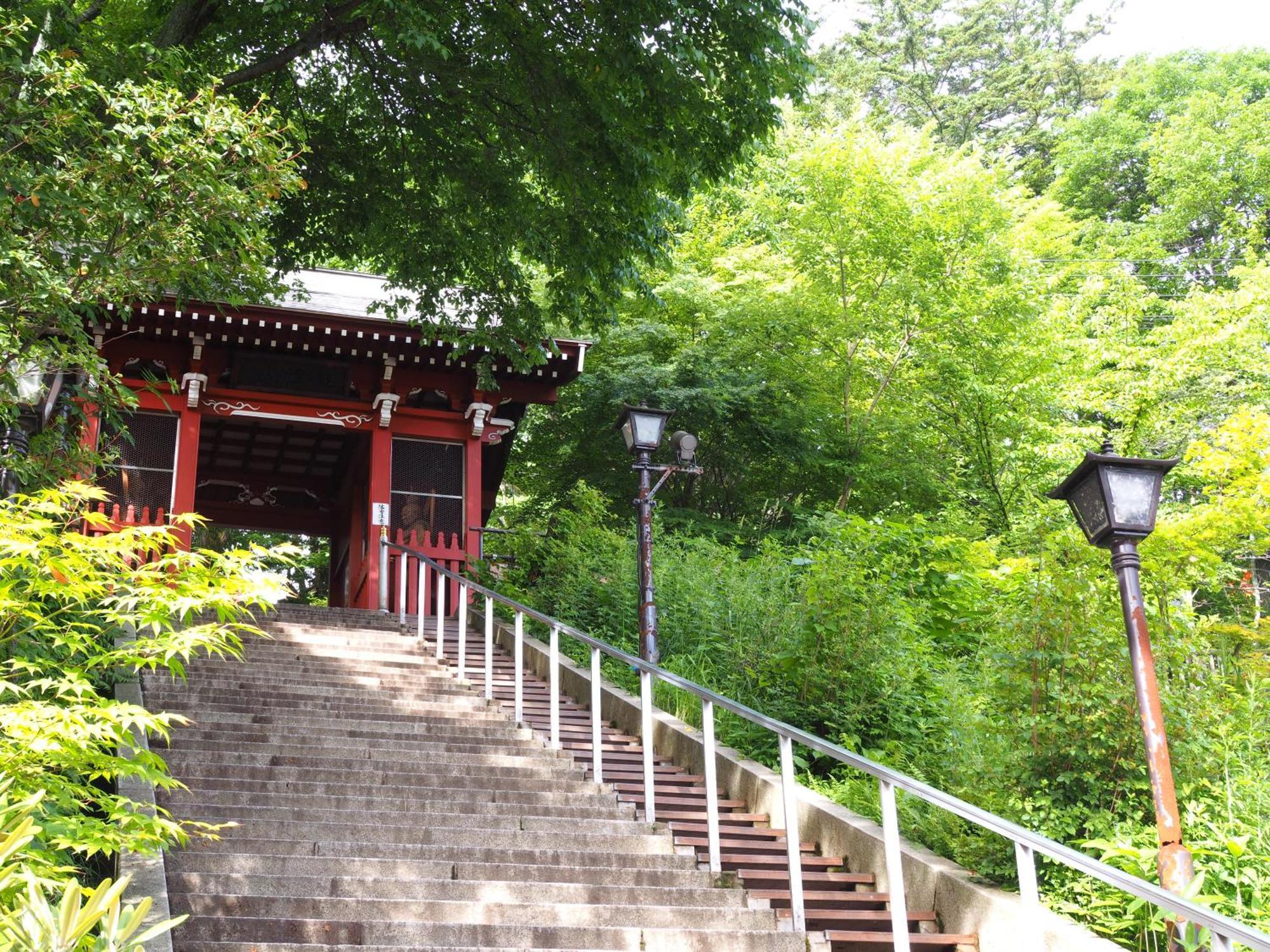 Buna Kusatsu Onsen Inn Buitenkant foto